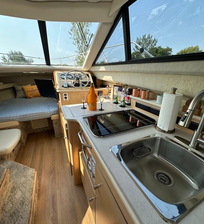 bayliner 2858 ciera command bridge (11)