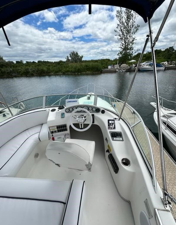 bayliner 2858 ciera command bridge (8)