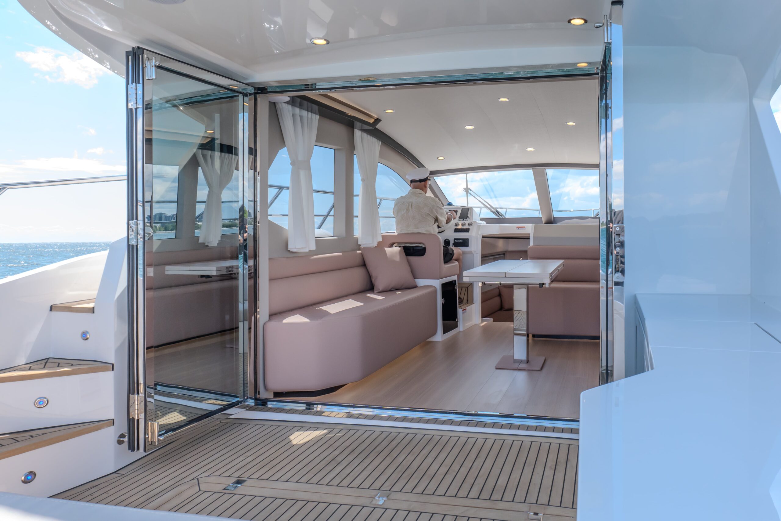 Eastar Yacht 1 min