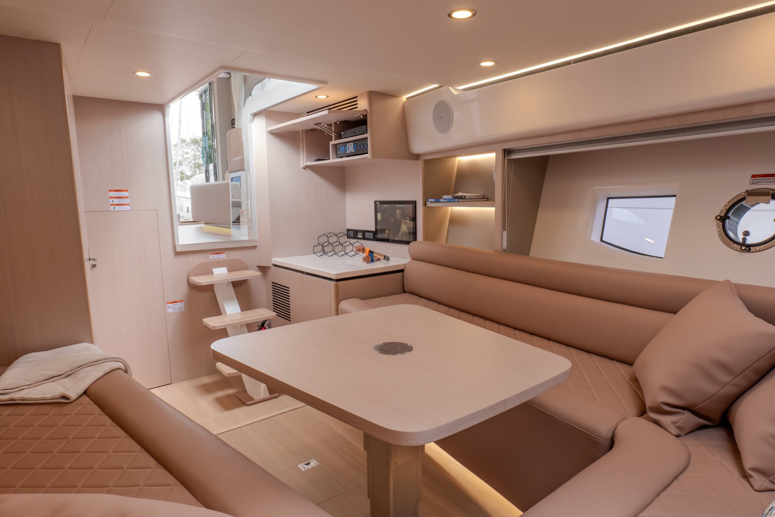 Eastar Yacht 13 min