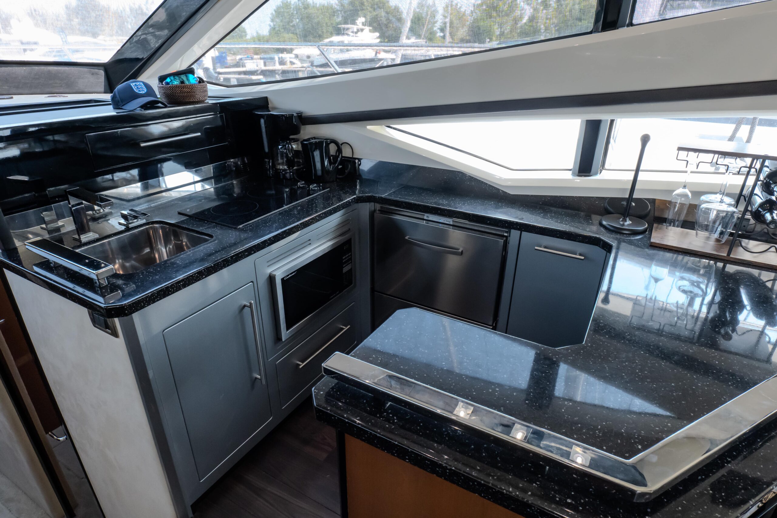 Marquis Flybridge 11 min