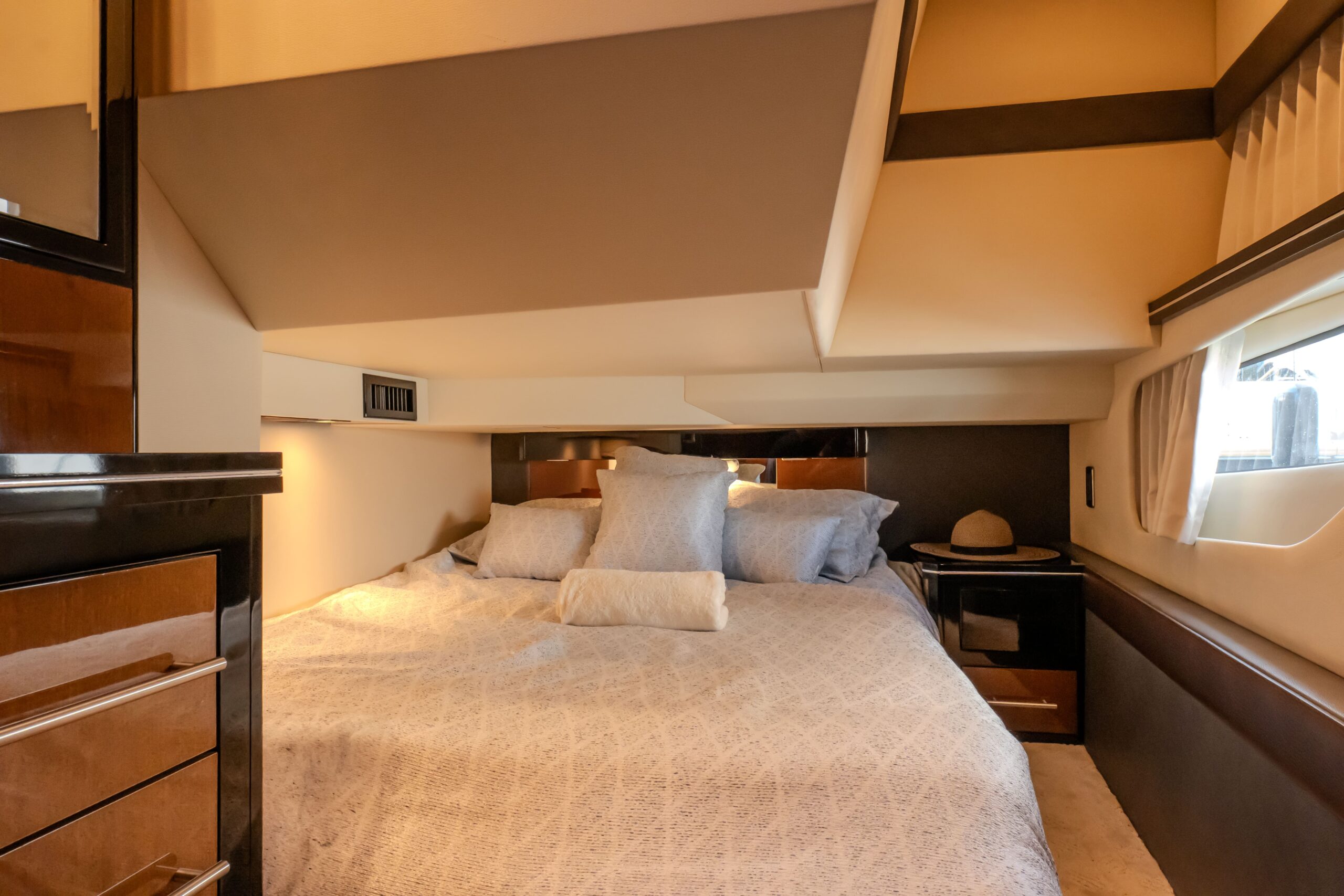 Marquis Flybridge 23 min