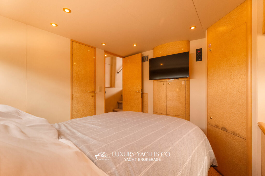 1997 Neptune Aft Cabin 153