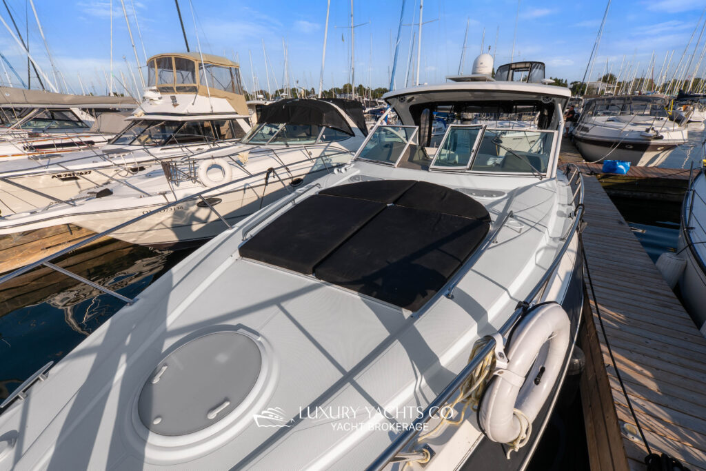 2009 Cruiser Yacht 36 Express 331