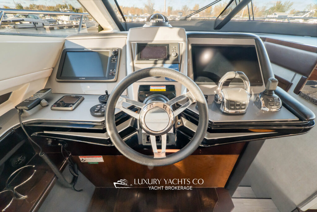2013 Marquis500 Fly Bridge 208