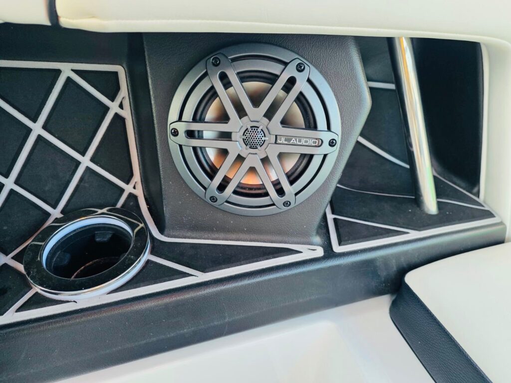 a90cfc7a 17c3 40d8 b8f7 865392cd8681