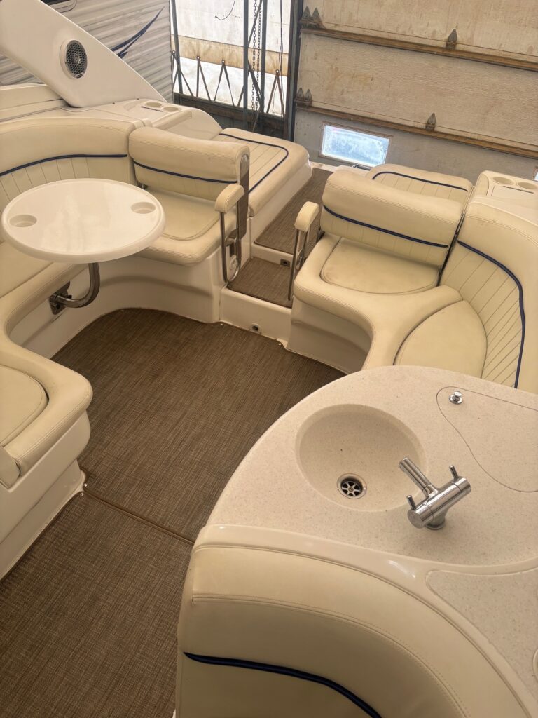 Cockpit (bad pic supposed to be white not beige)